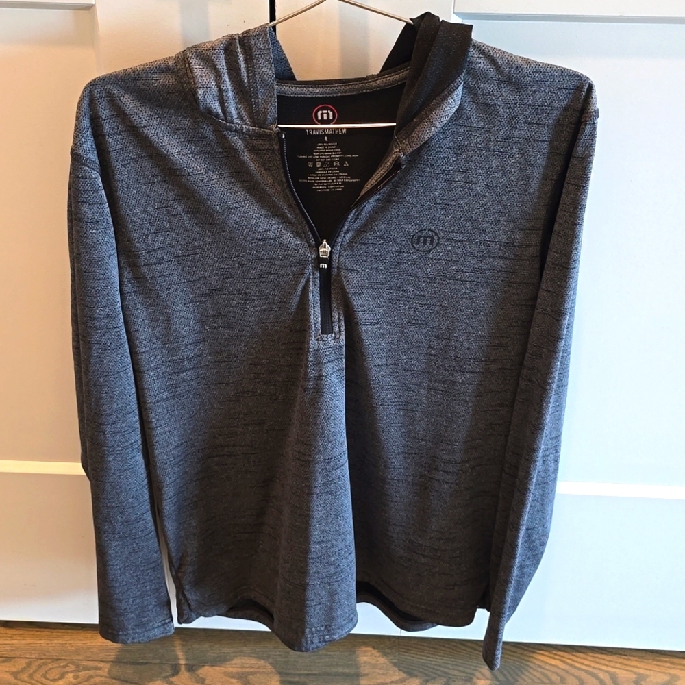 Travis Mathew 1/4" Hoodie